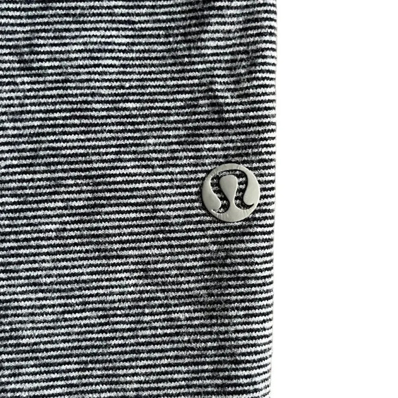 Lululemon capris - Picture 3 of 6